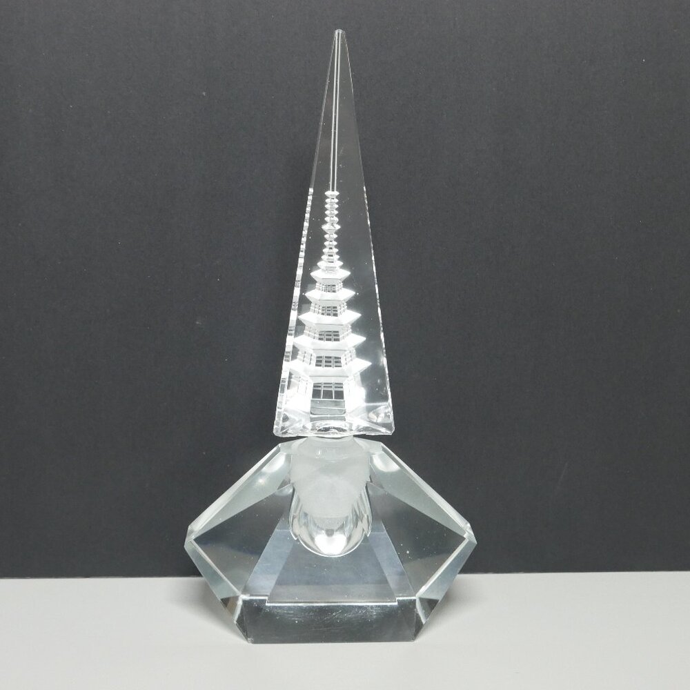 8 3/4 Inch Hoya 3D Pagoda Stopper Crystal Scent Bottle Vintage Japan PLEASE READ
